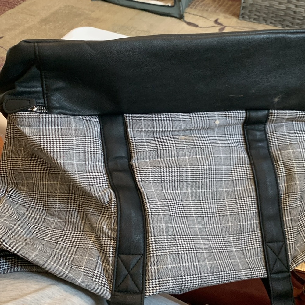 Houndstooth Tote. Bottom Zip Section. Multiple Po… - image 4